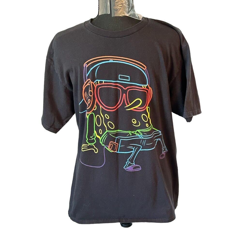 Sponge Bob Square Pants Black Shirt Medium Line Art Headphones Nickelodeon‎